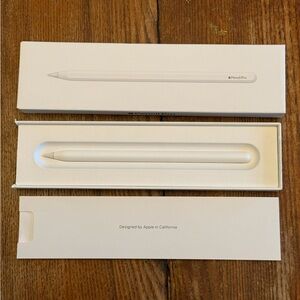 Brand new apple pen pro compatible with iPad Pro white
